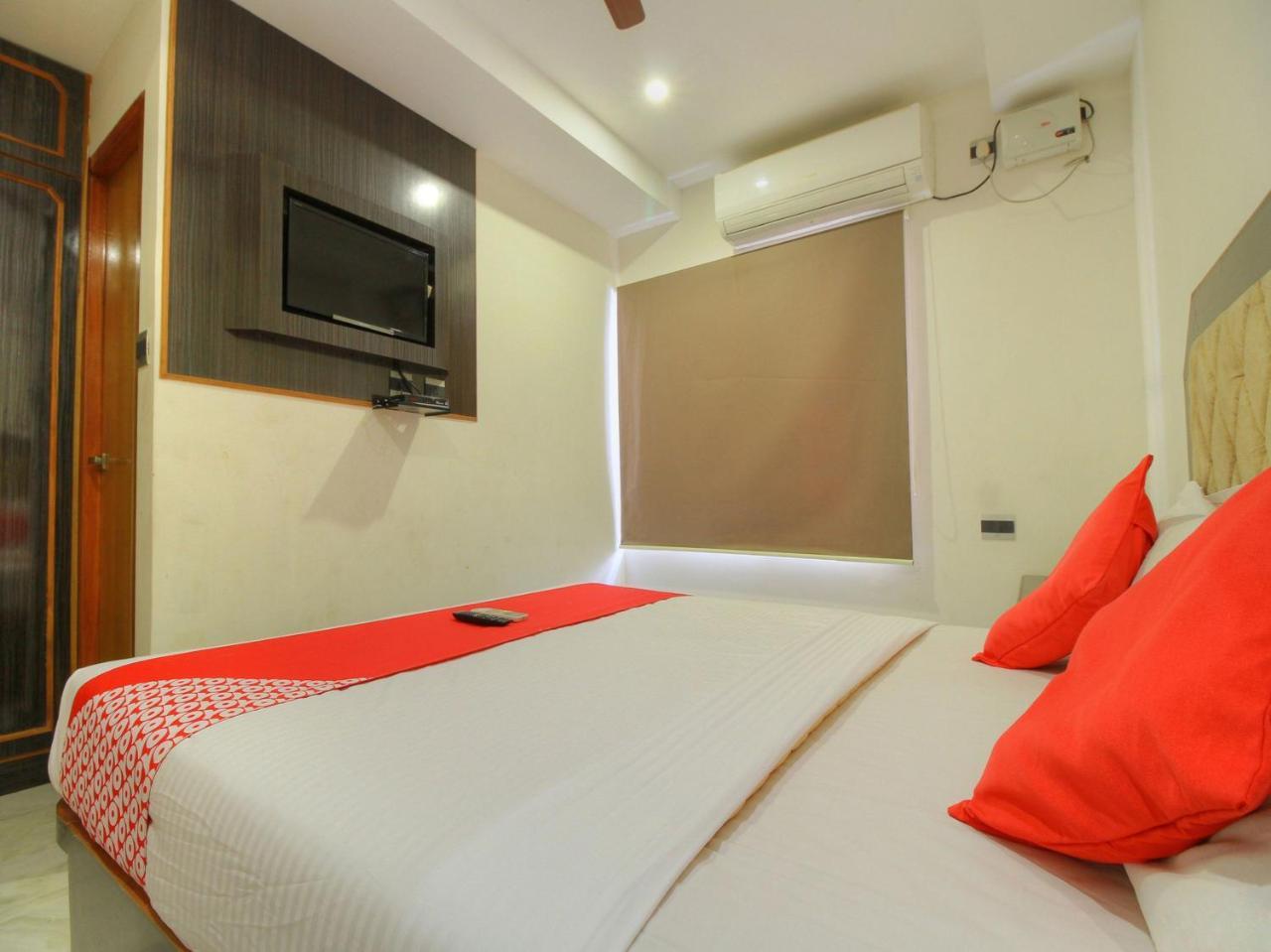 Oyo 15948 Hotel Srees Tiruchirappalli Exterior foto