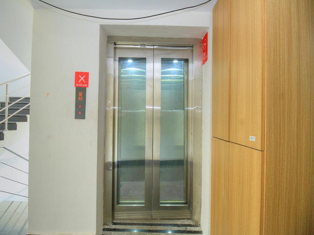 Oyo 15948 Hotel Srees Tiruchirappalli Exterior foto