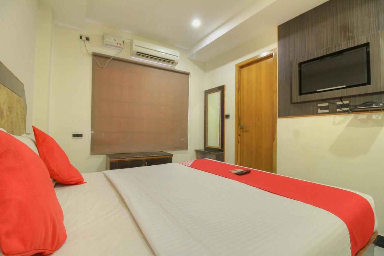 Oyo 15948 Hotel Srees Tiruchirappalli Exterior foto