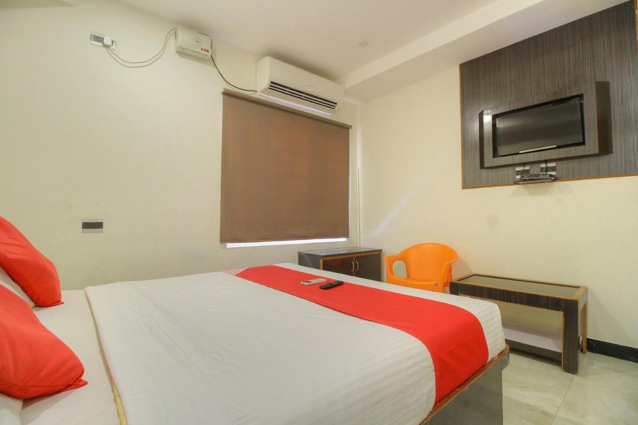 Oyo 15948 Hotel Srees Tiruchirappalli Exterior foto